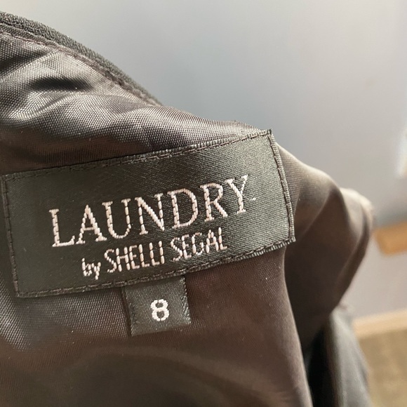 Black dress - Picture 2 of 2